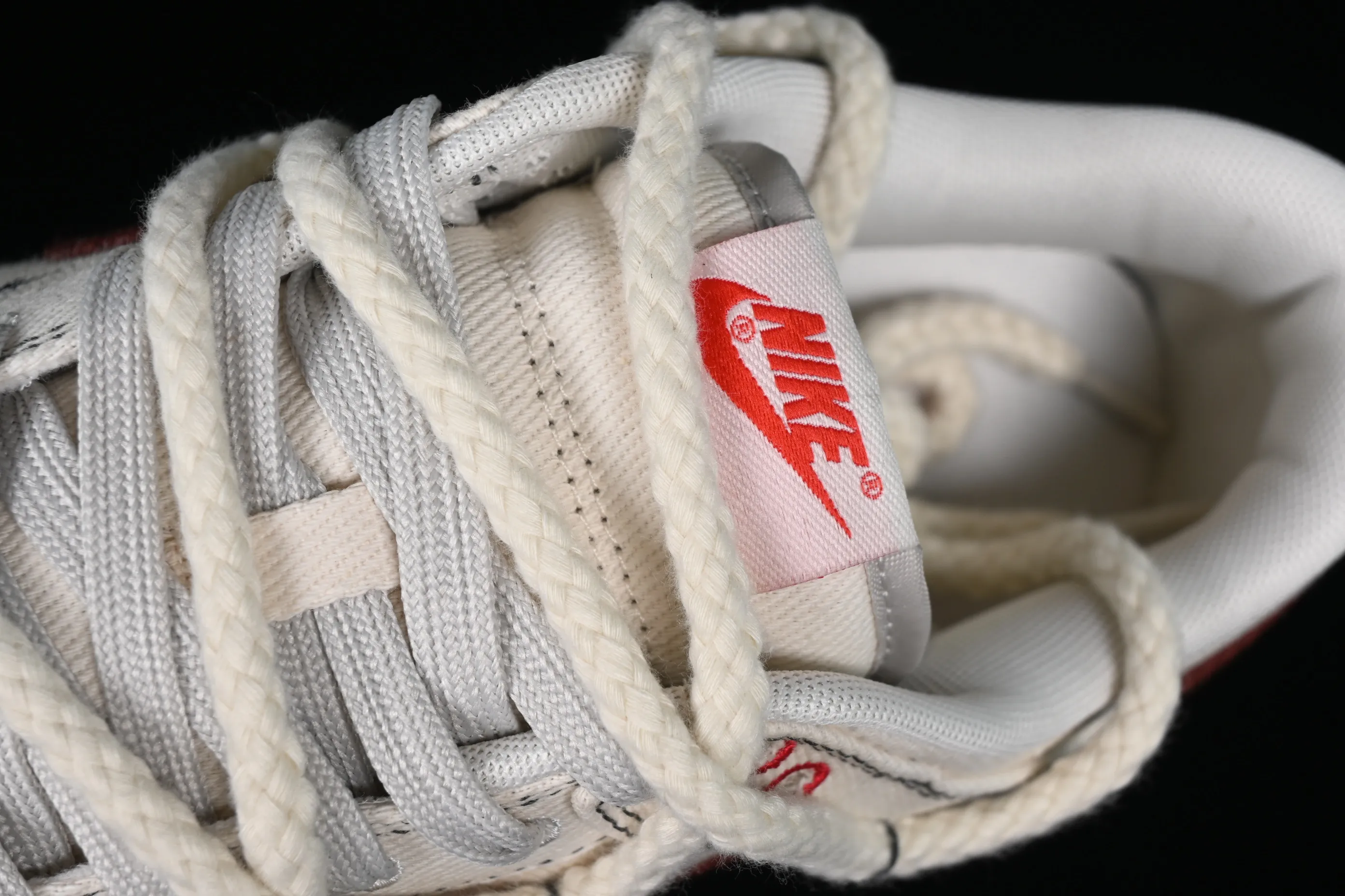 All categories Nk SB Dunk series Nk SB Dunk Low low-top sneakers J version Nk Dunk Low Retro "Light Orewood Brown" denim SB strap low-top casual sneakers DV0834-100